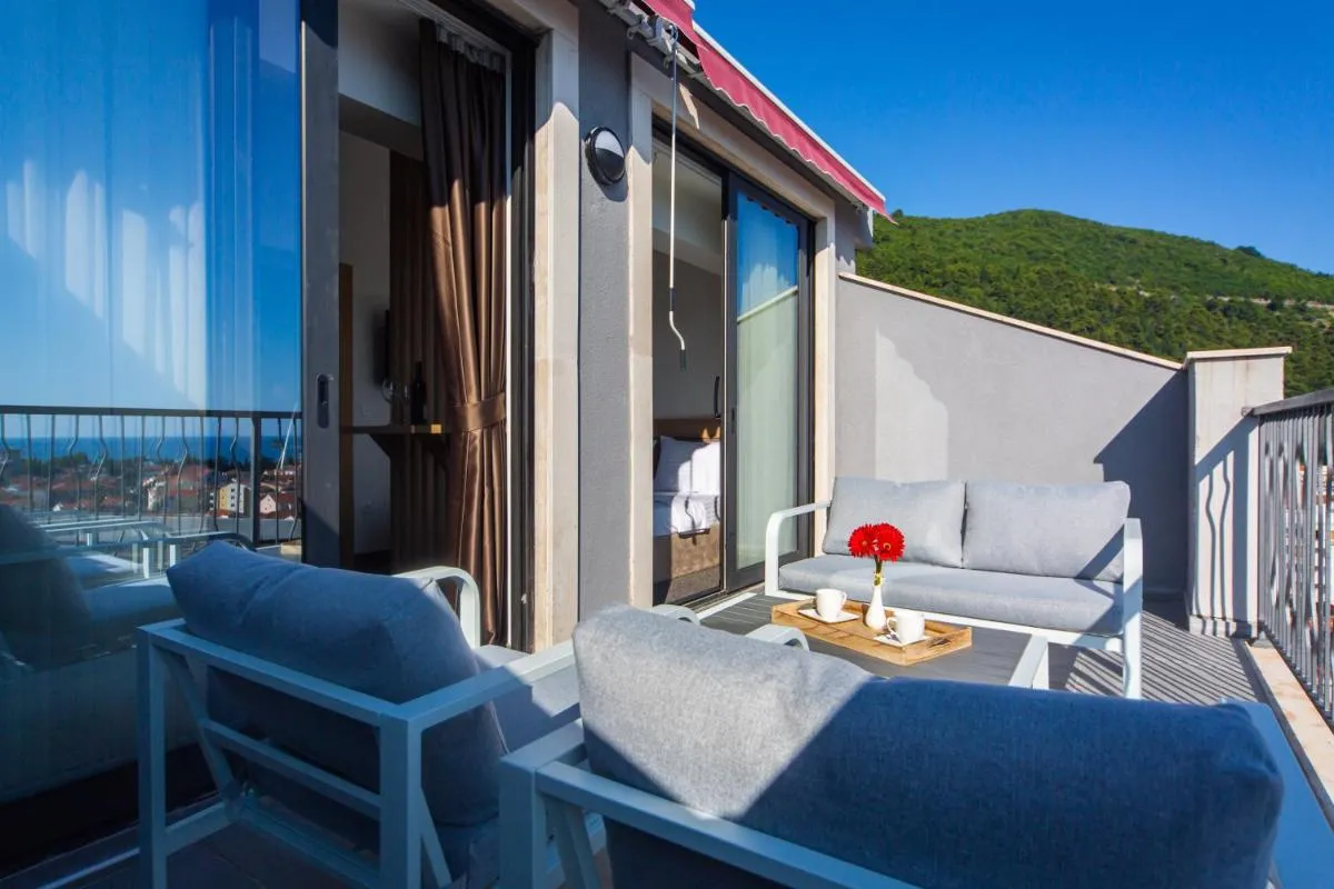 Image 5 of Rooftop Apartments & Rooms