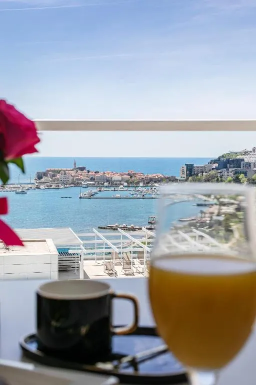 Image 3 of Sea view Royal Apartments Tre Canne