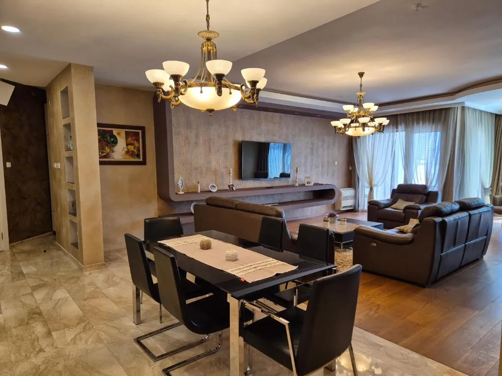 Image 4 of The Royal Suite Tre Canne 2