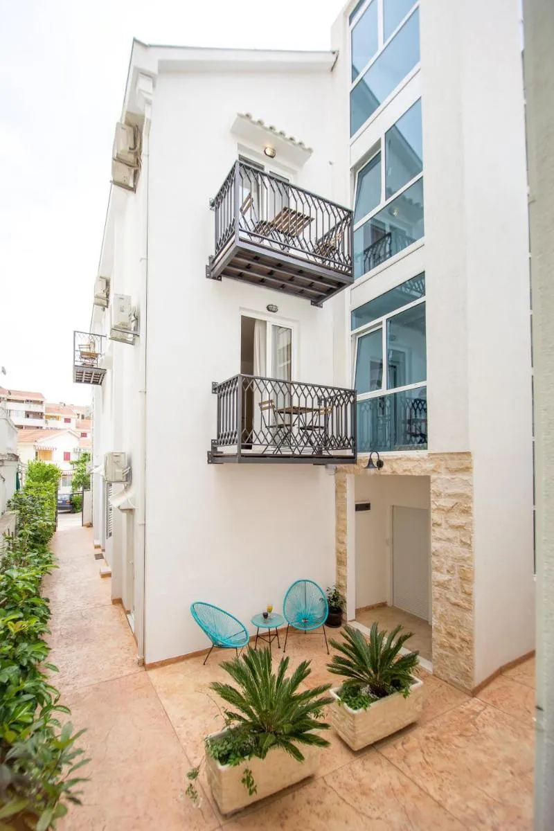 Image 3 of Villa DiEden