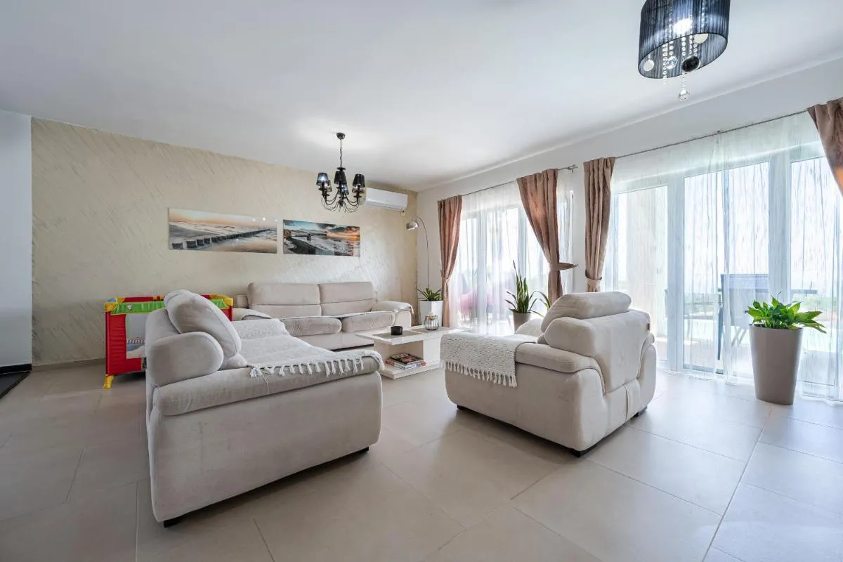 Image 1 of Villa Hacienda