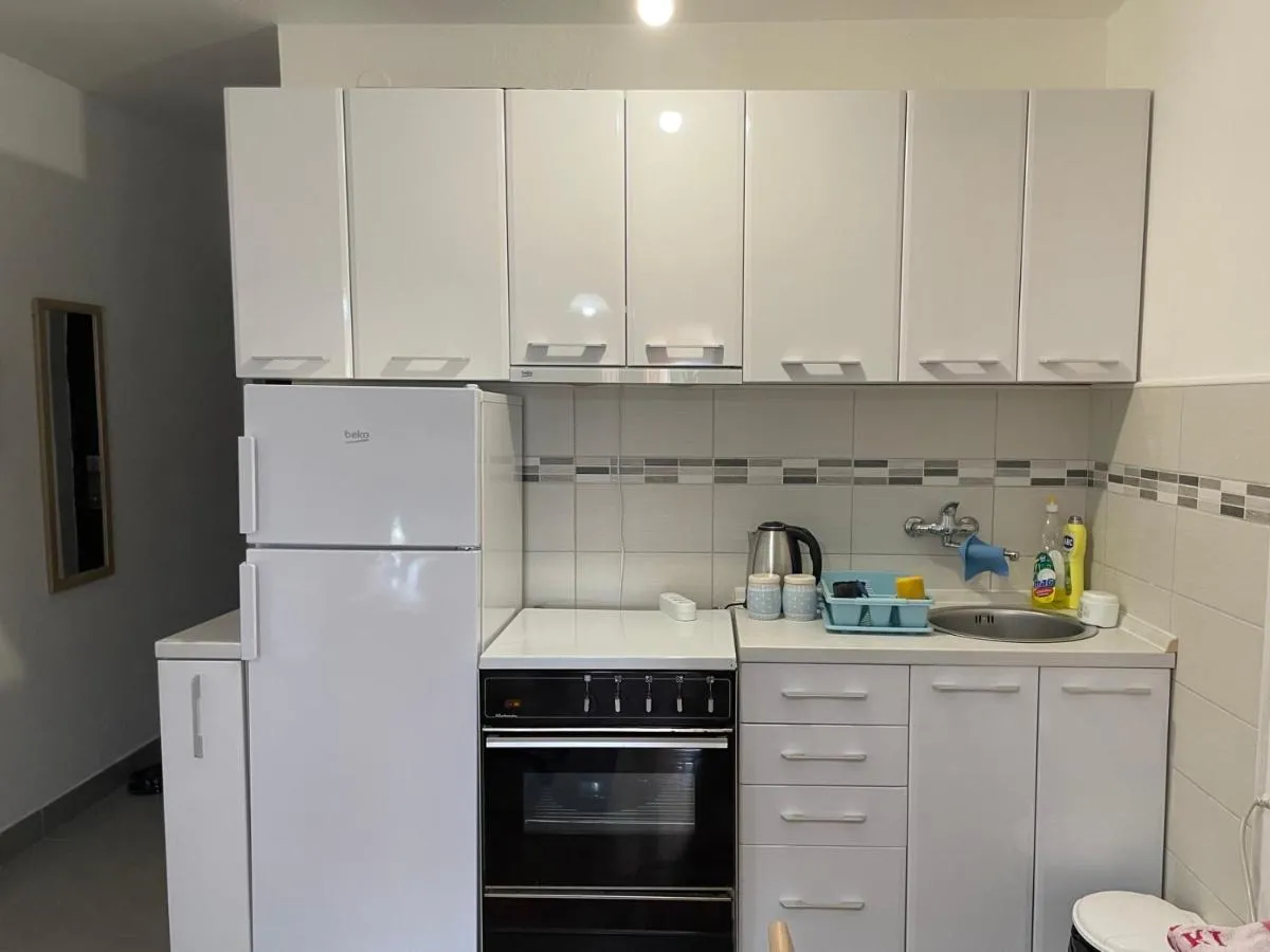 Image 2 of A&J Apartment