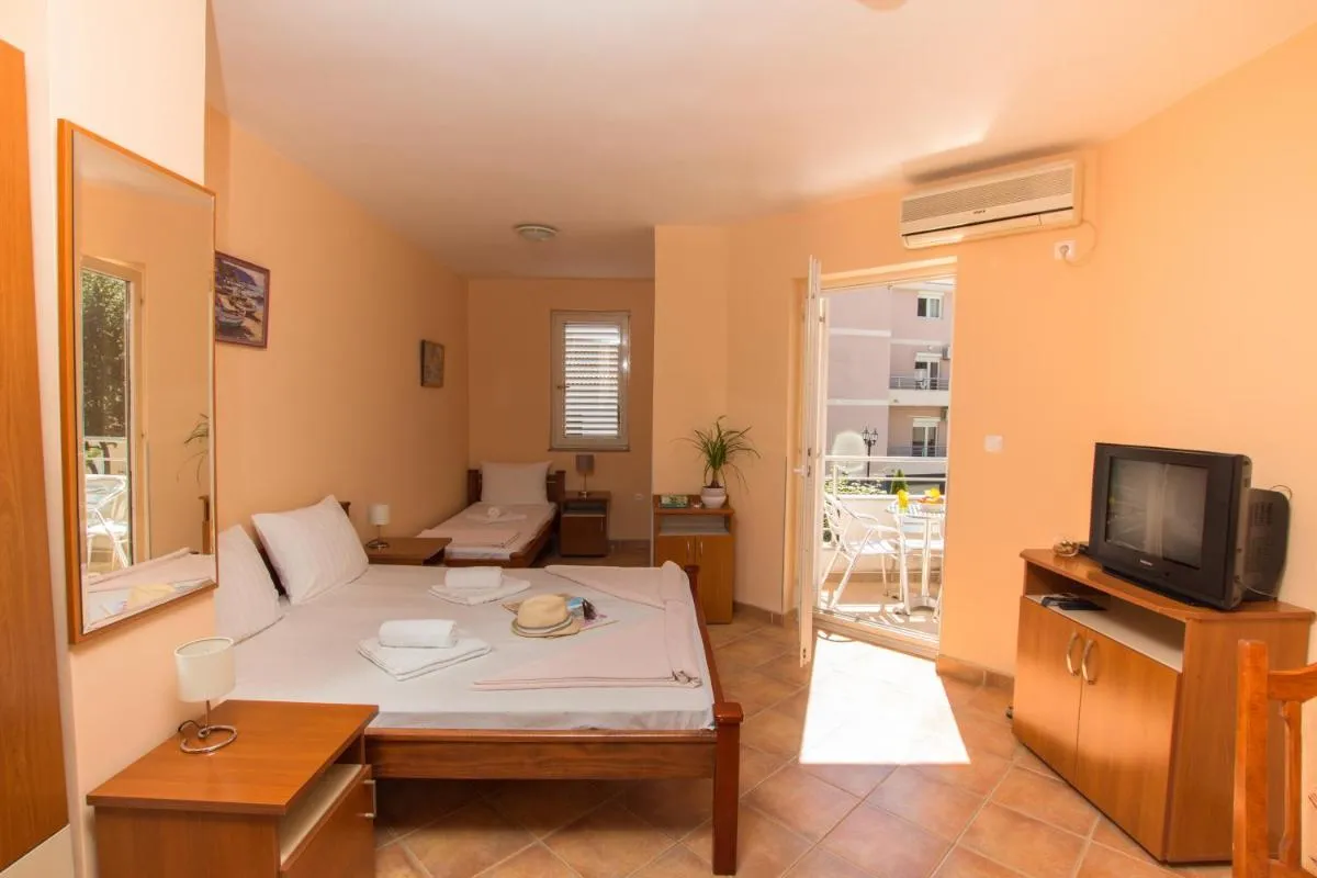 Image 4 of Adzic Apartments