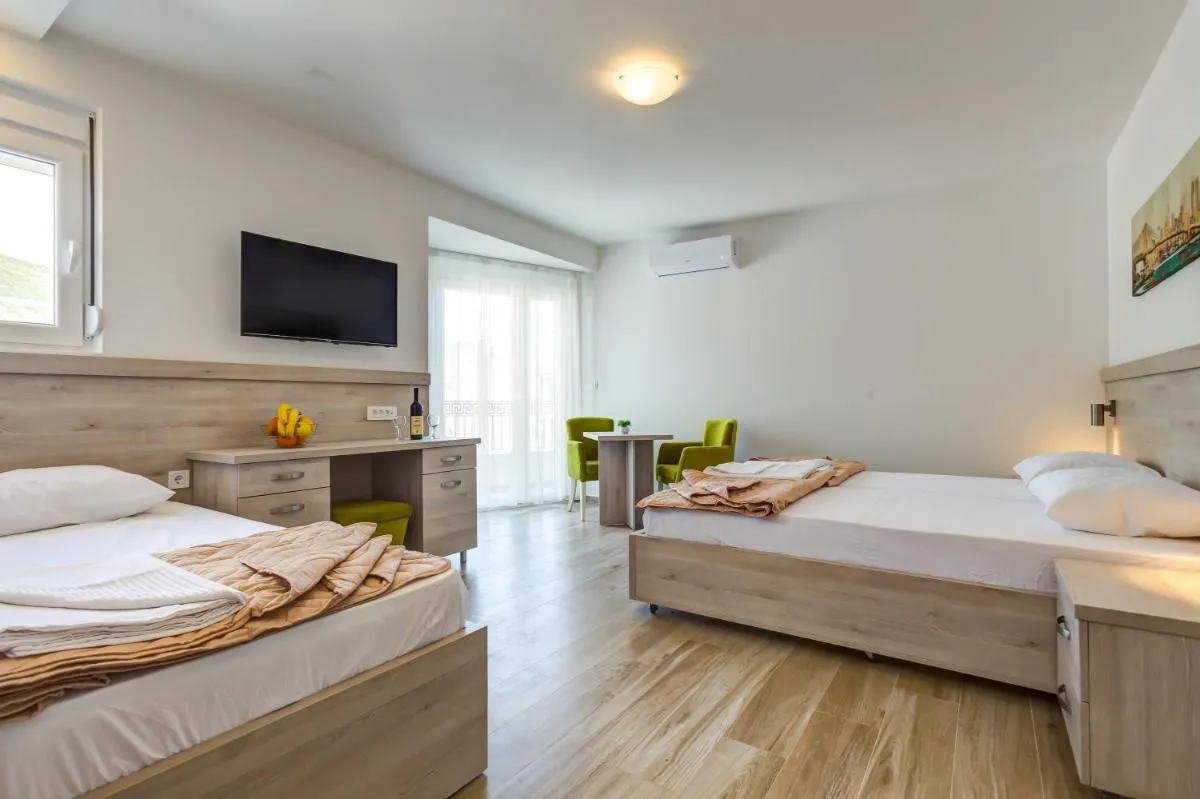 Image 1 of Al Mare apartments Budva