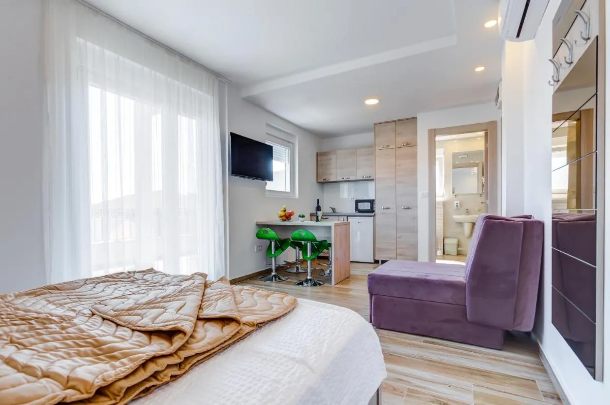 Image 3 of Al Mare apartments Budva