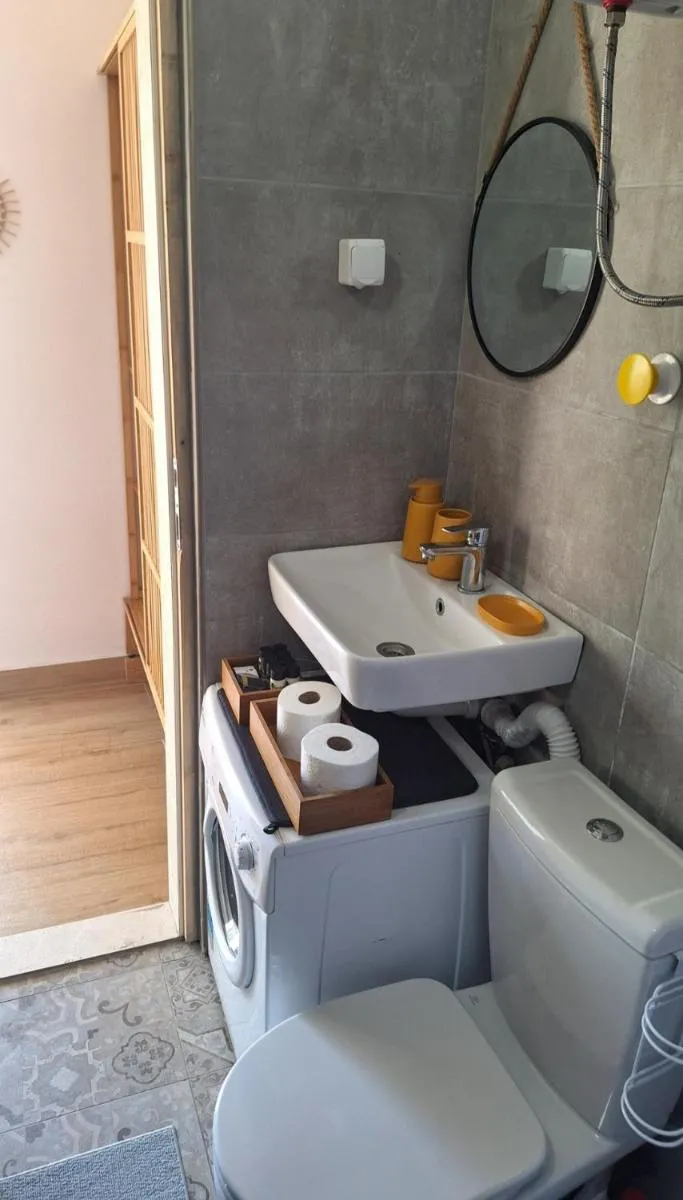 Image 5 of Aloft Apartment