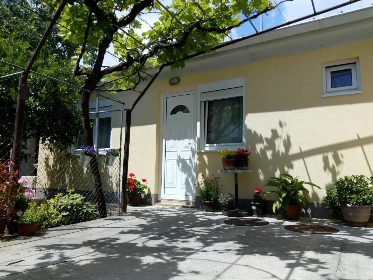 Image 5 of Apartman Lora