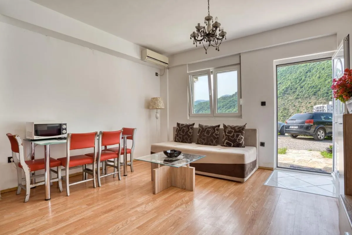 Image 3 of Apartmani Čukić Rafailovići