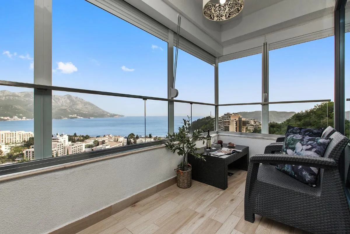 Image 6 of Apartment 4You