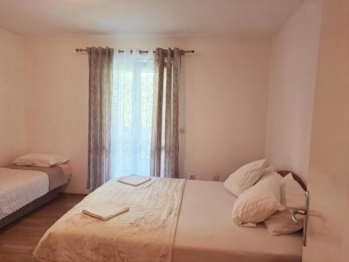 Image 6 of Apartment Butua.