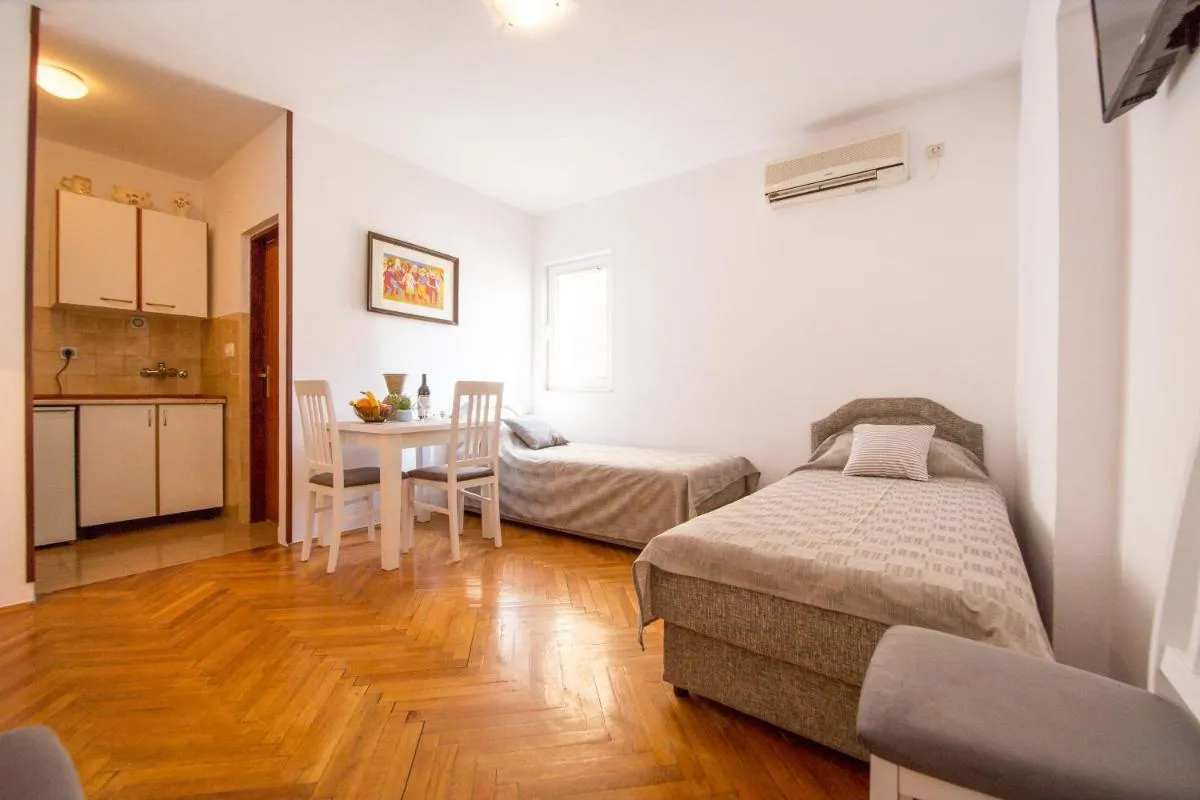 Image 6 of Apartments Angela