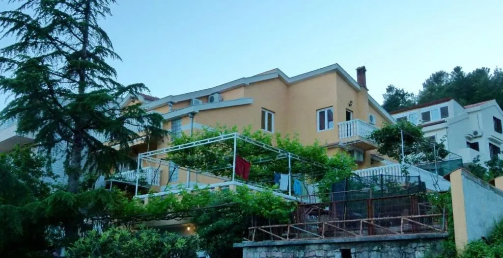 Image of Apartments Antic