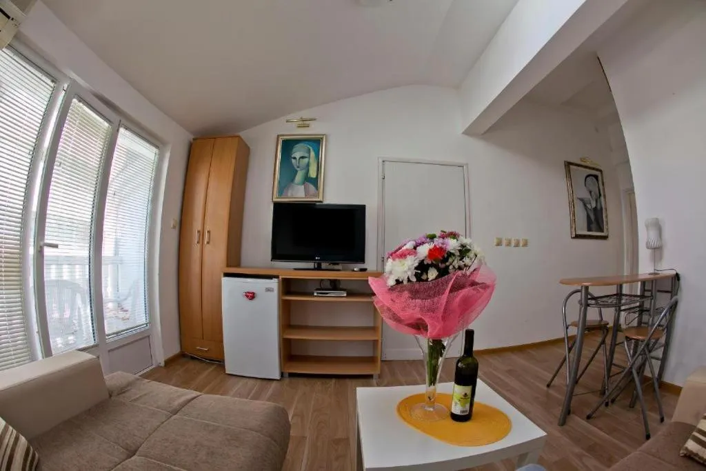 Image 4 of Apartments Bonus