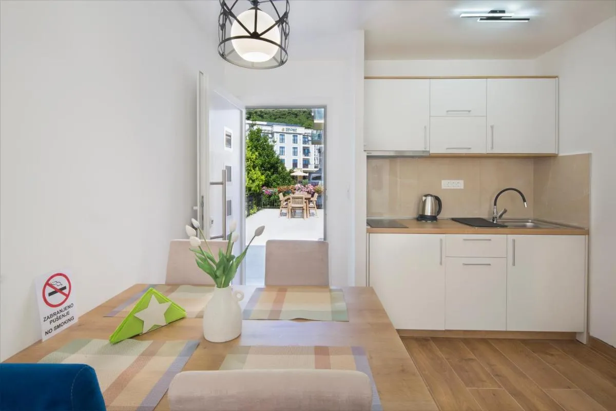 Image 3 of Apartments Dali