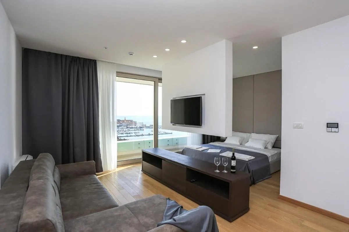 Image 5 of Apartments Lux sea view