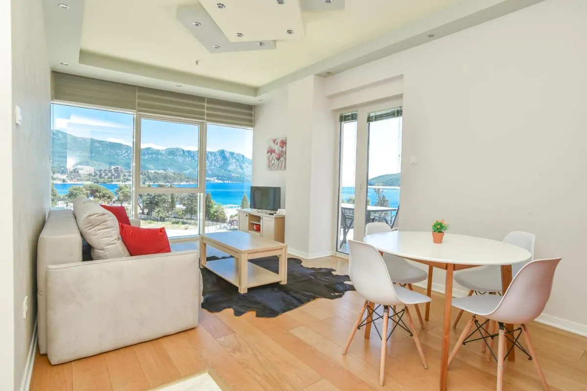 Image 4 of Apartments Menuet