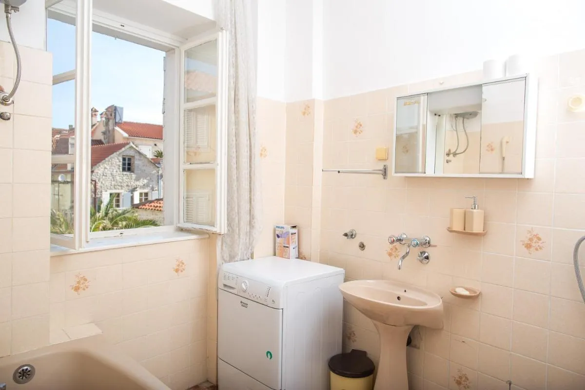 Image 2 of Apartments Old Town