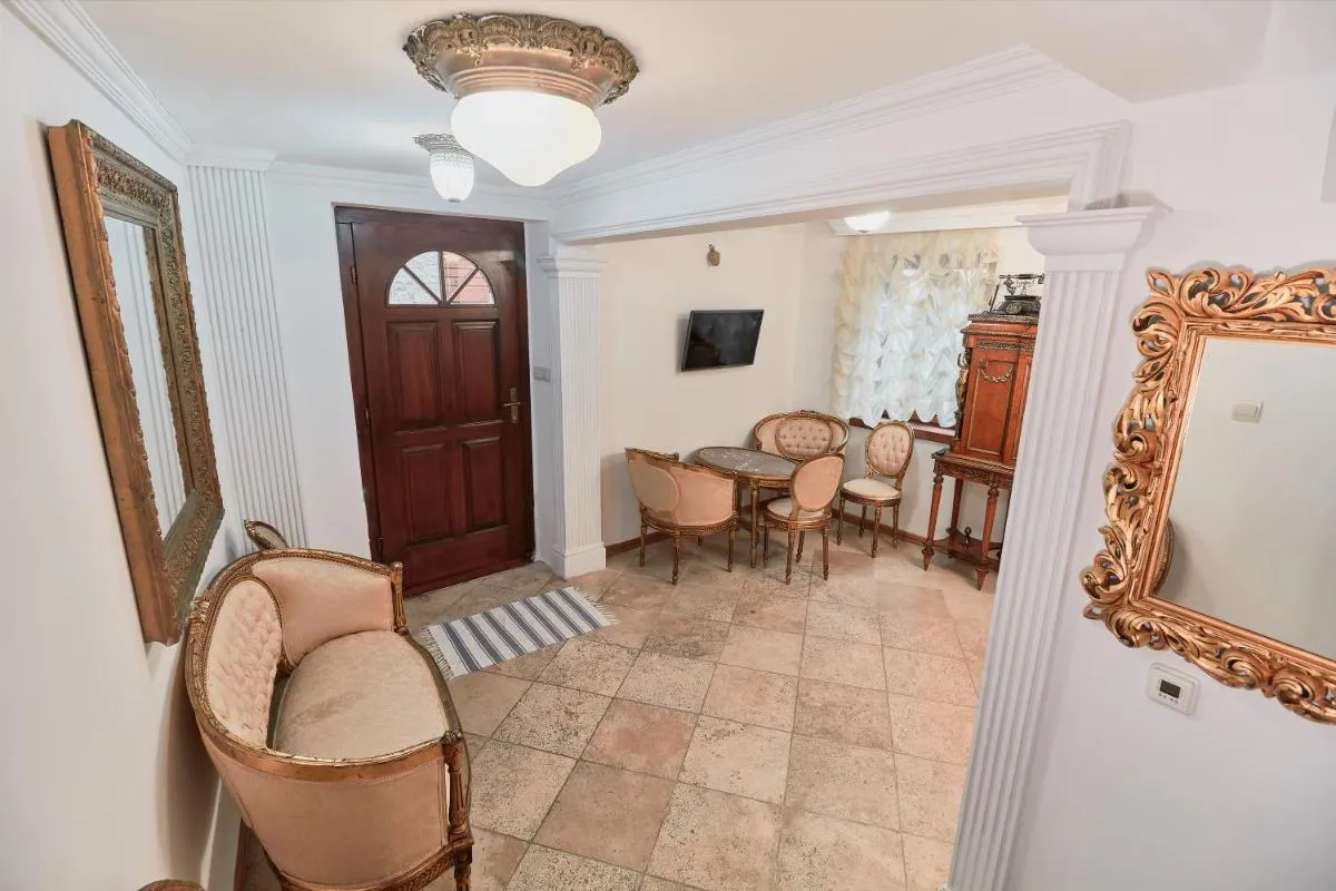 Image 4 of Apartments Renaissance Old town