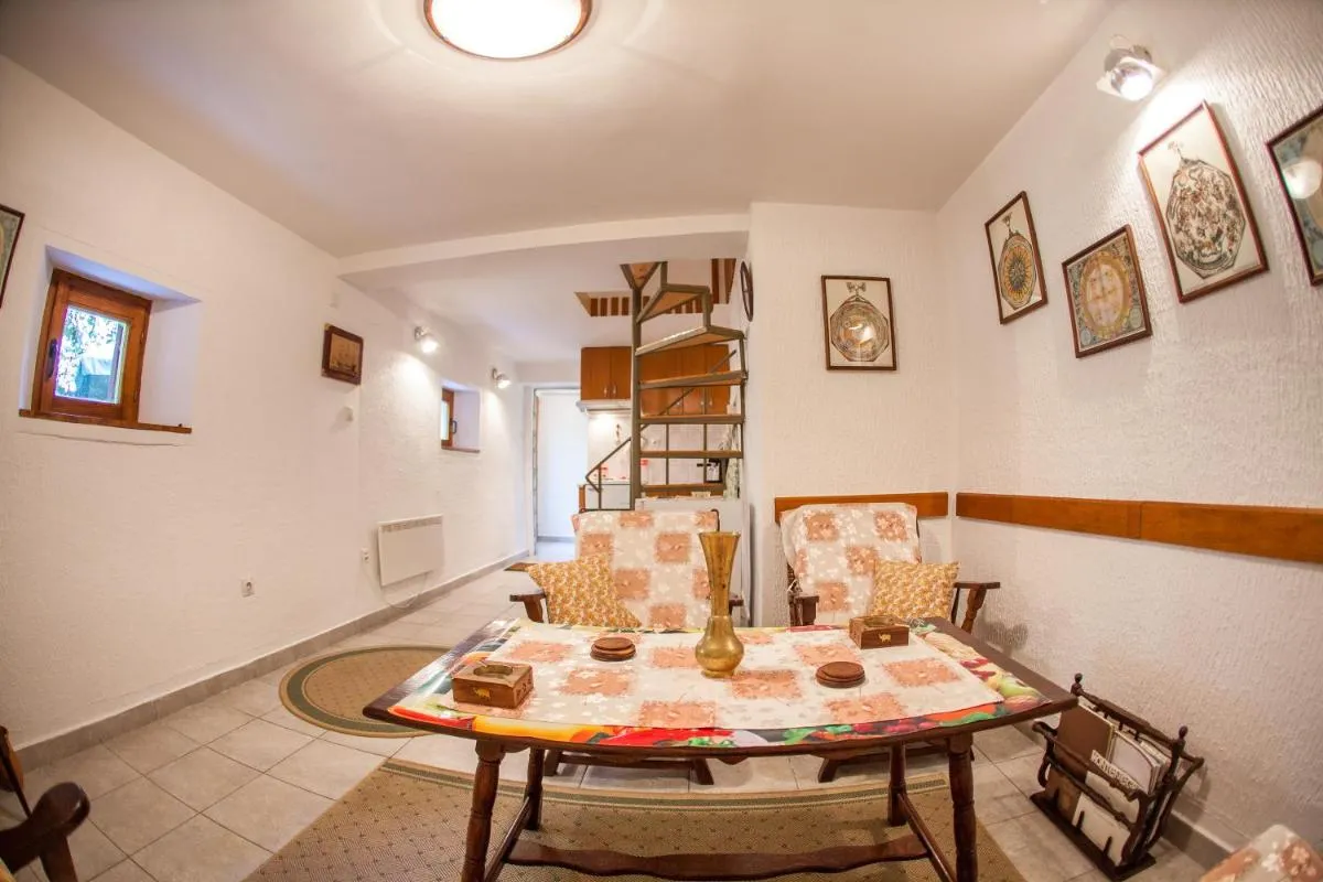 Image 2 of Azur Apartment