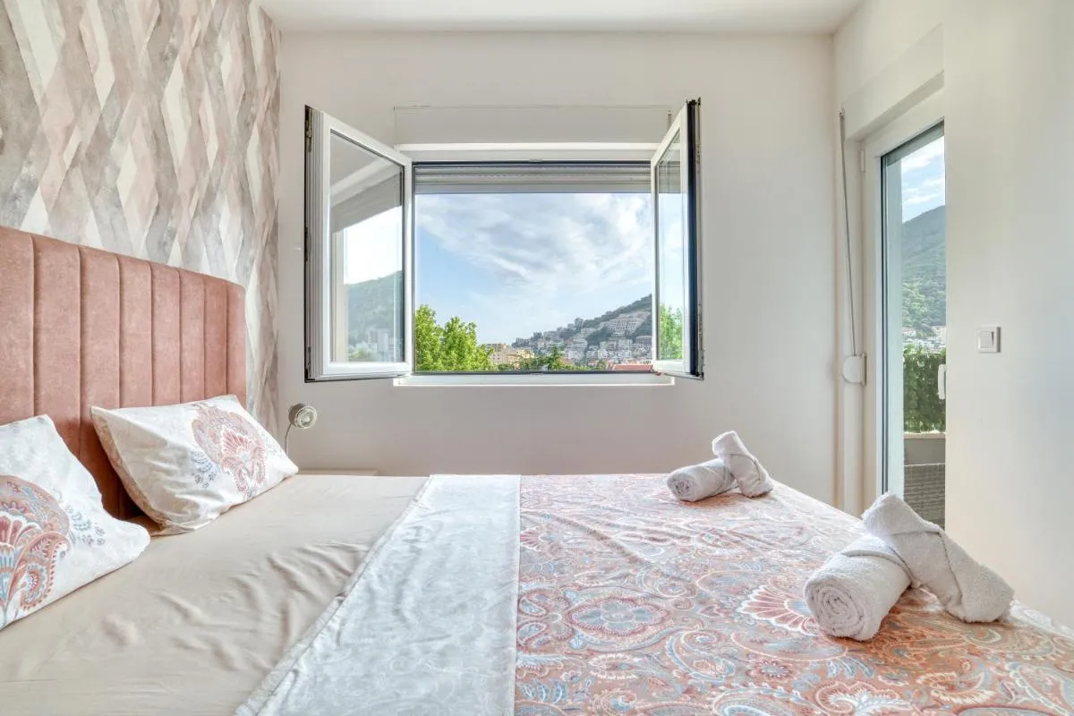 Image 1 of Azure Apartments