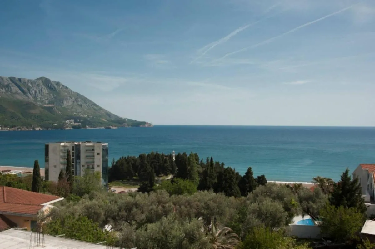 Image 5 of B&T Apartments