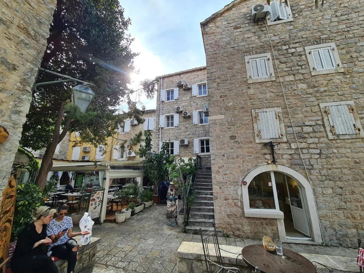 Image 5 of Beatrix Suites