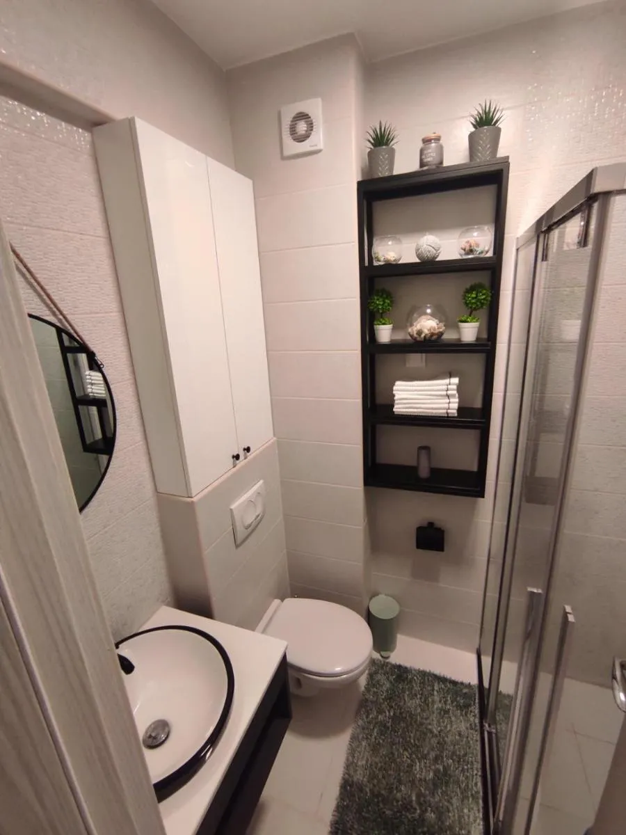 Image 4 of Blue berry apart