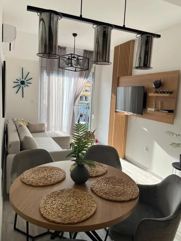 Image of Blue berry apart