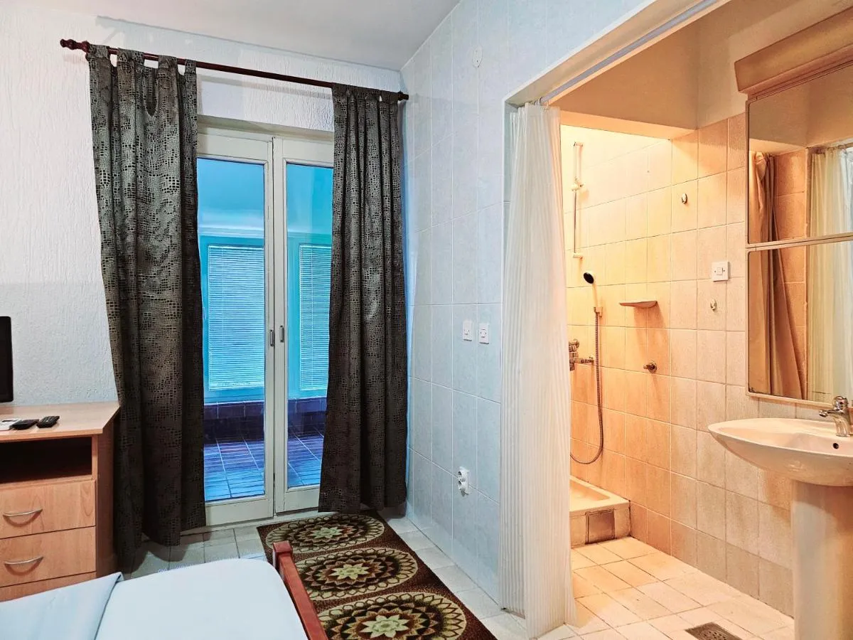 Image 2 of Bravo Plus