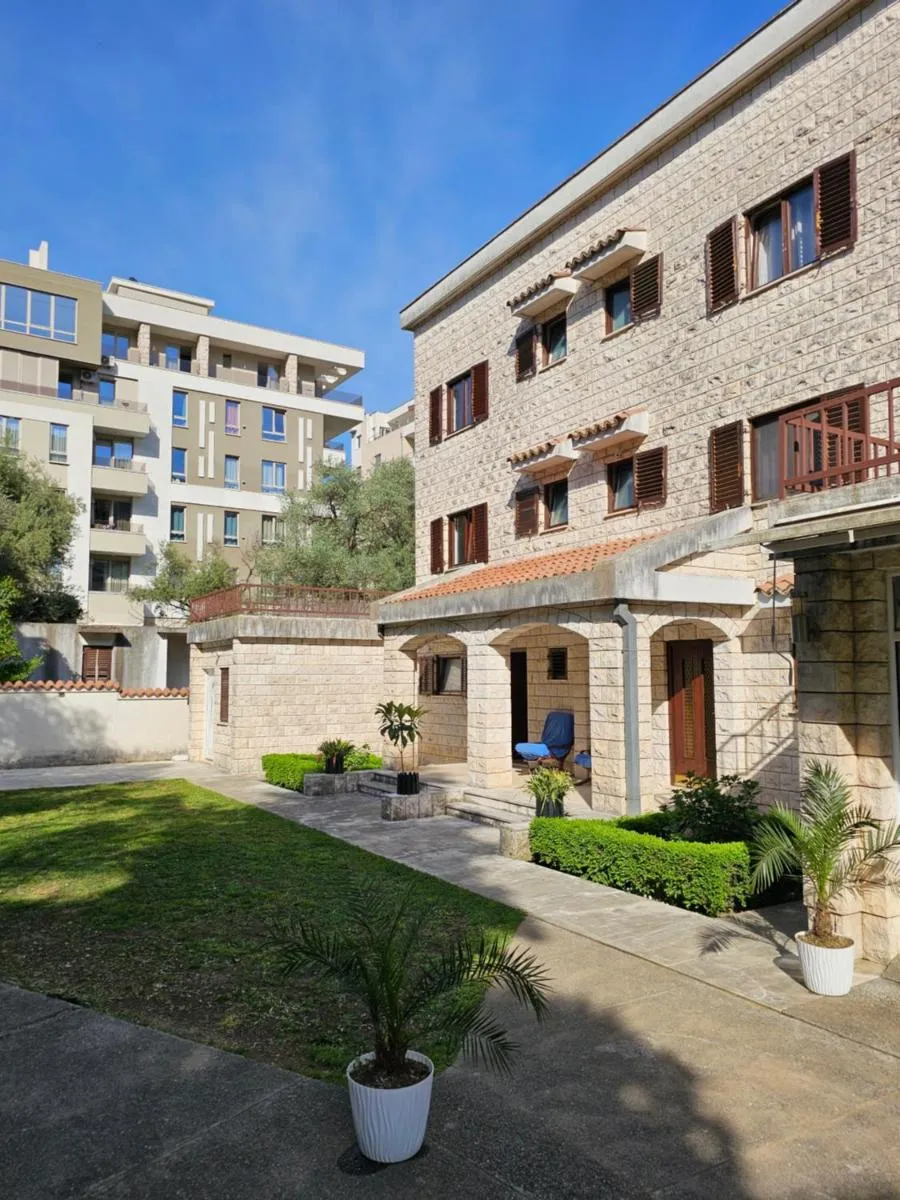 Image 4 of Bravo Plus