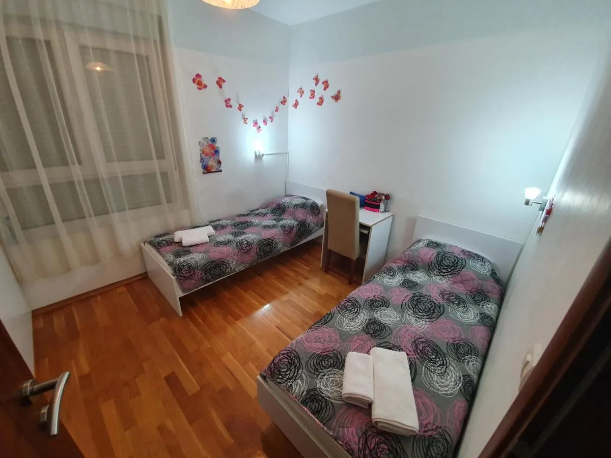 Image 1 of Centar new lux