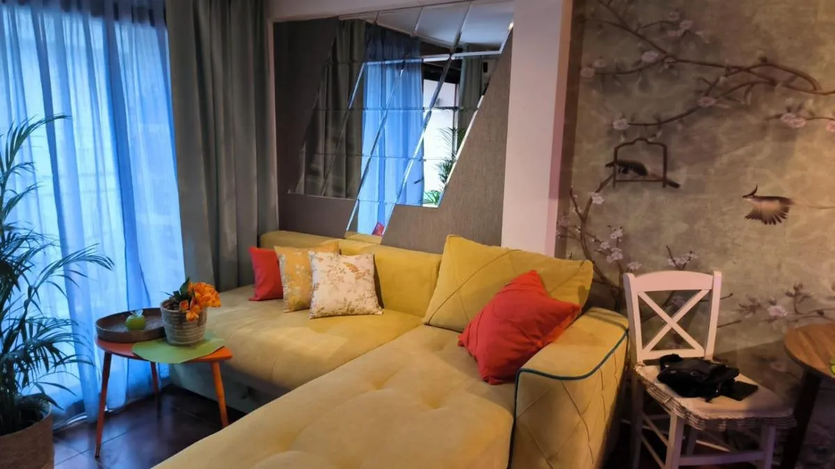 Image 1 of Center Blue & Green