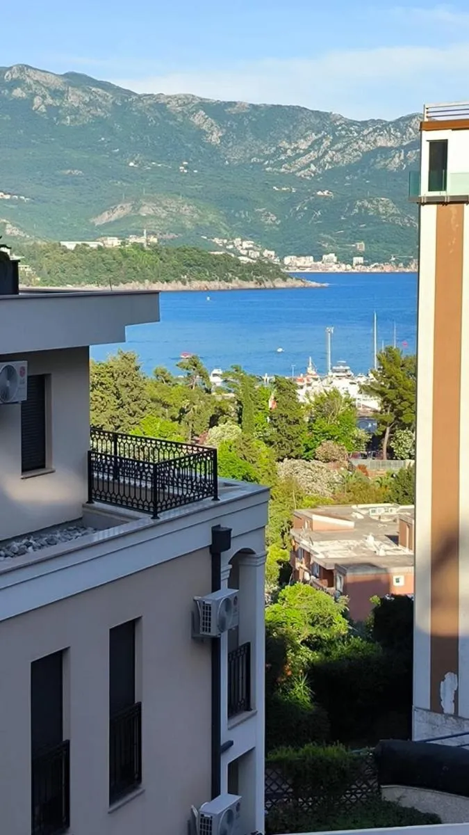 Image 5 of Centre Budva Green