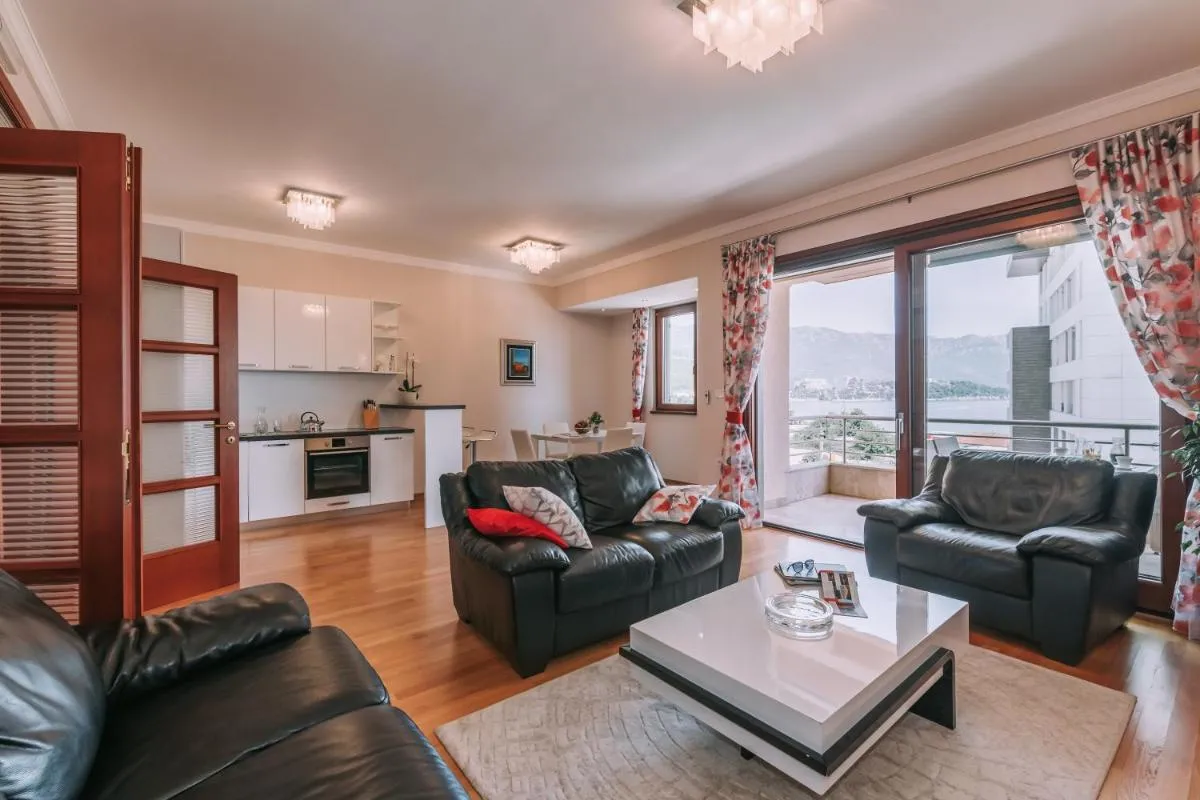 Image 3 of City Apartments