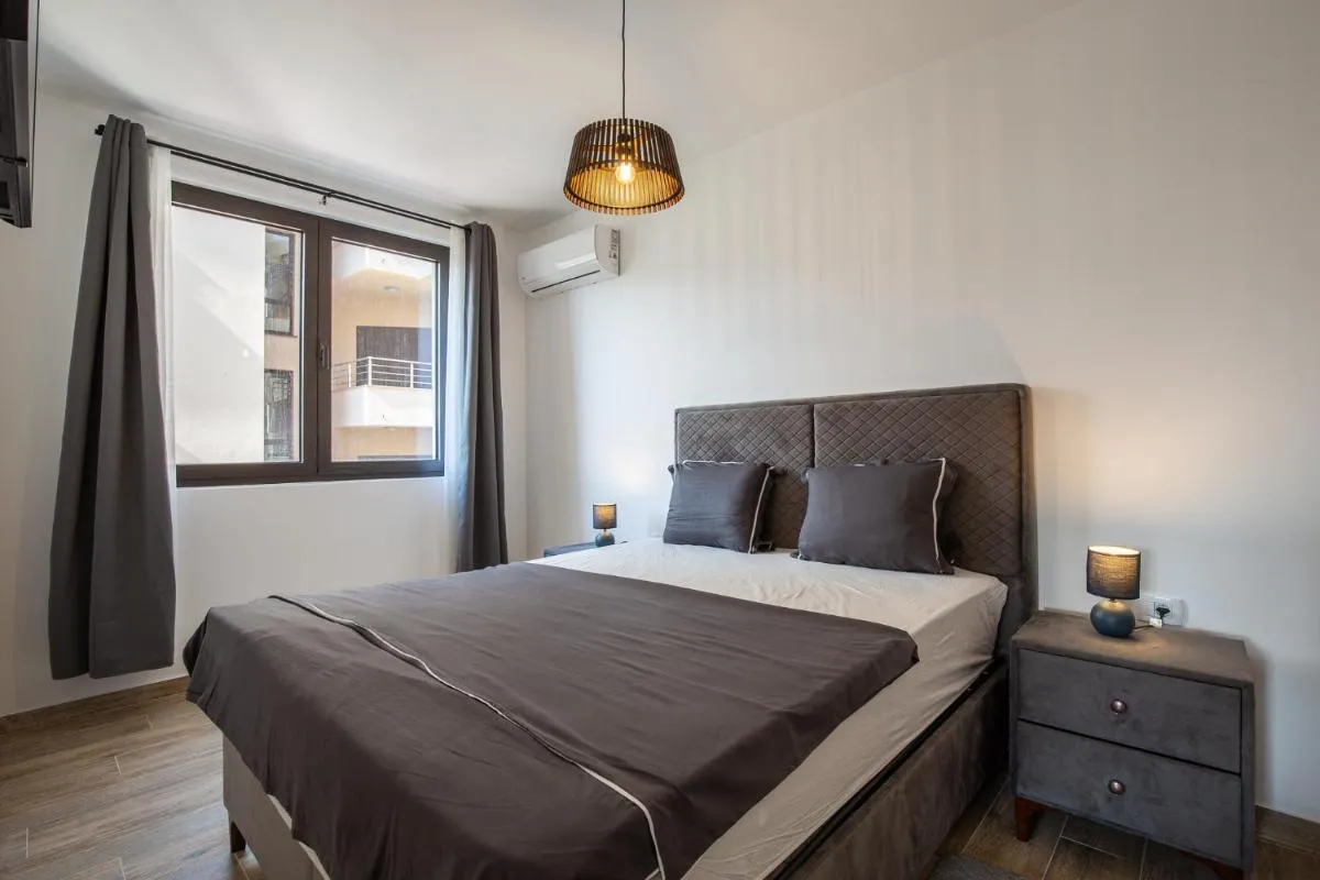 Image 5 of Contemporary Retreat in Bečići