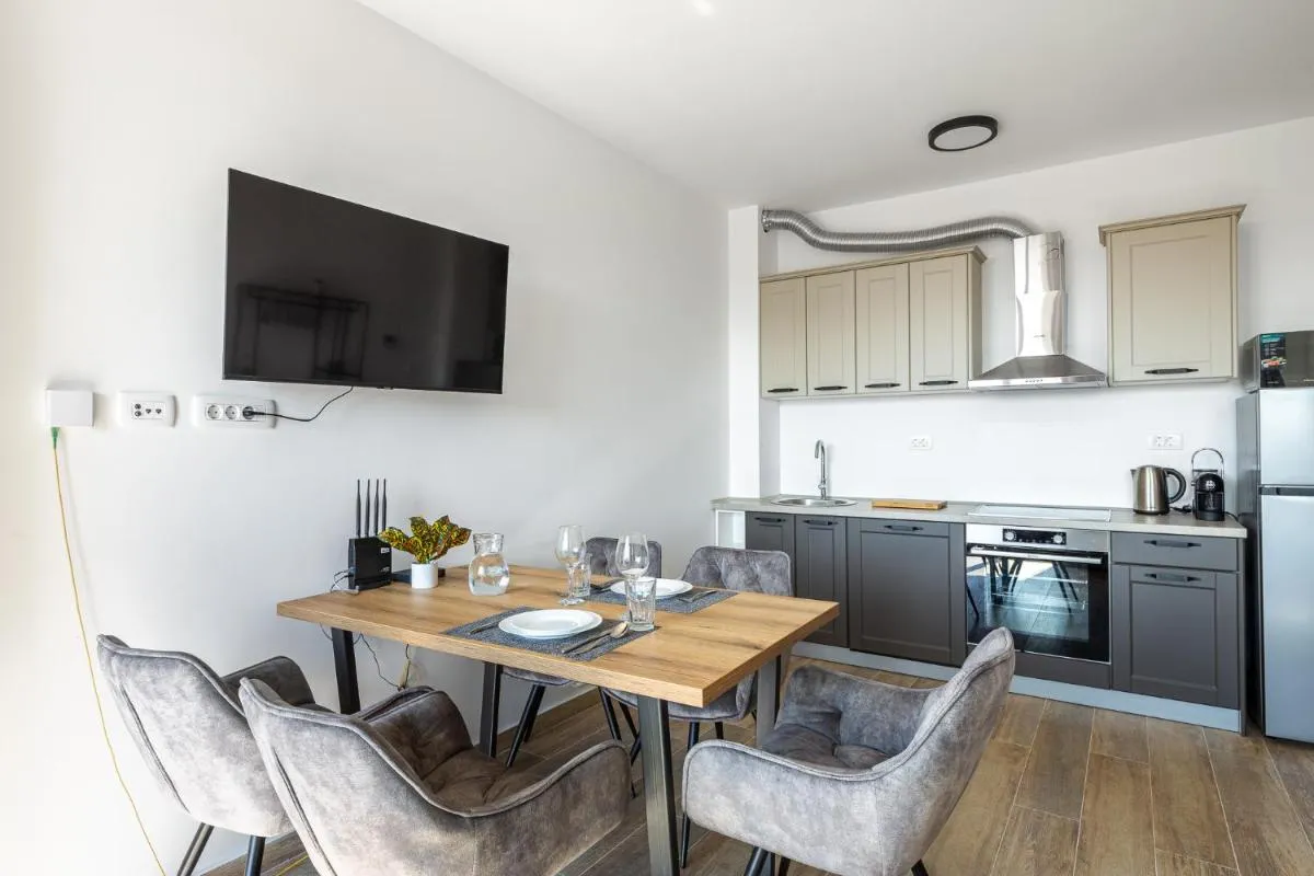 Image 3 of Contemporary Retreat in Bečići