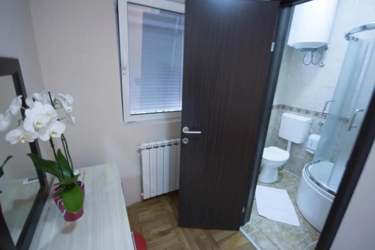 Image 2 of Contessa Apartments