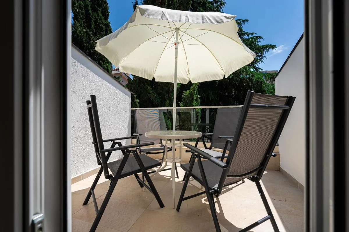 Image 4 of Cosy Duplex near Bus Station