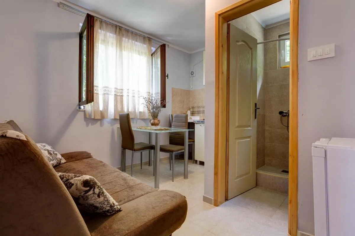 Image 5 of Do Re Mi Apartments