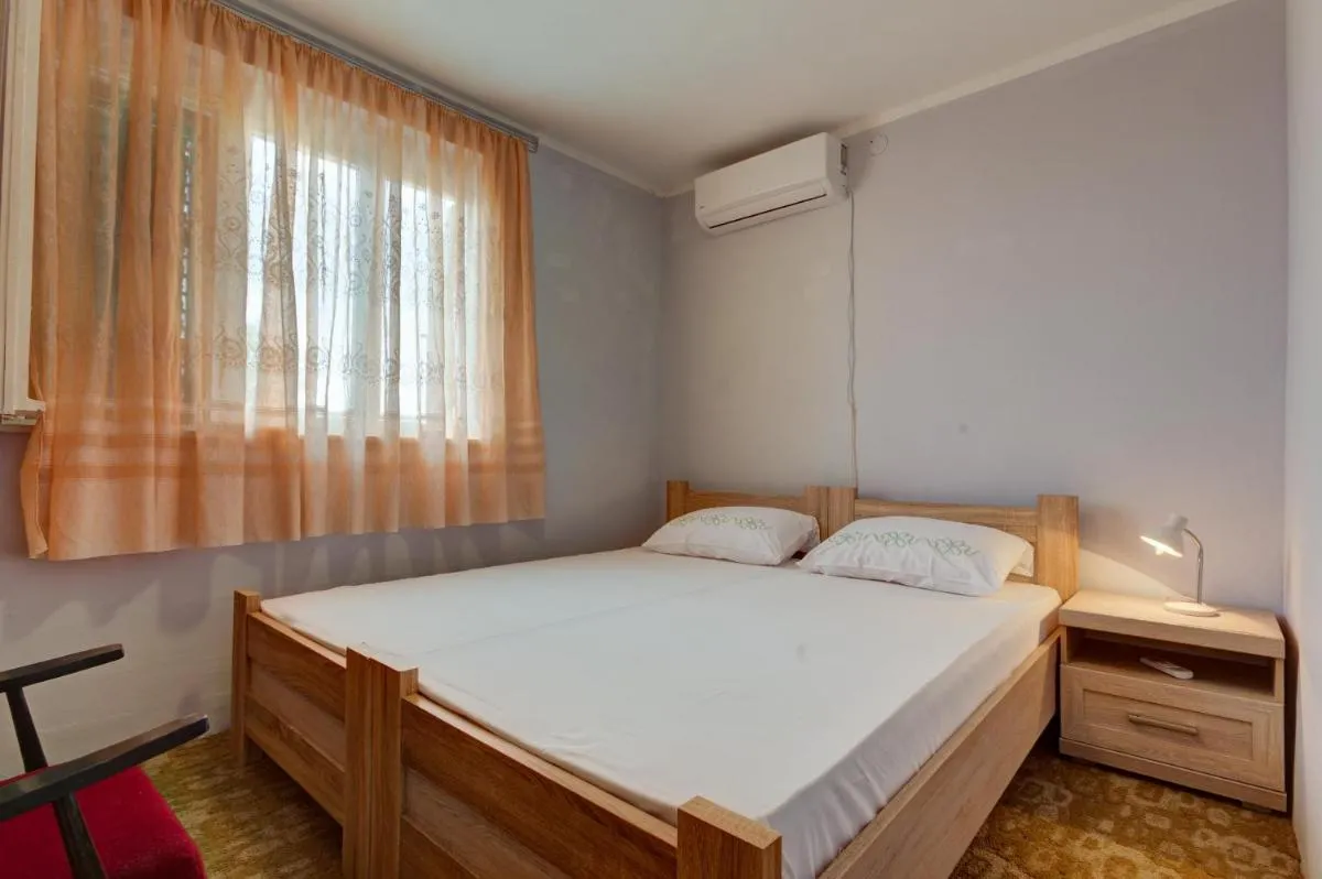 Image 3 of Do Re Mi Apartments