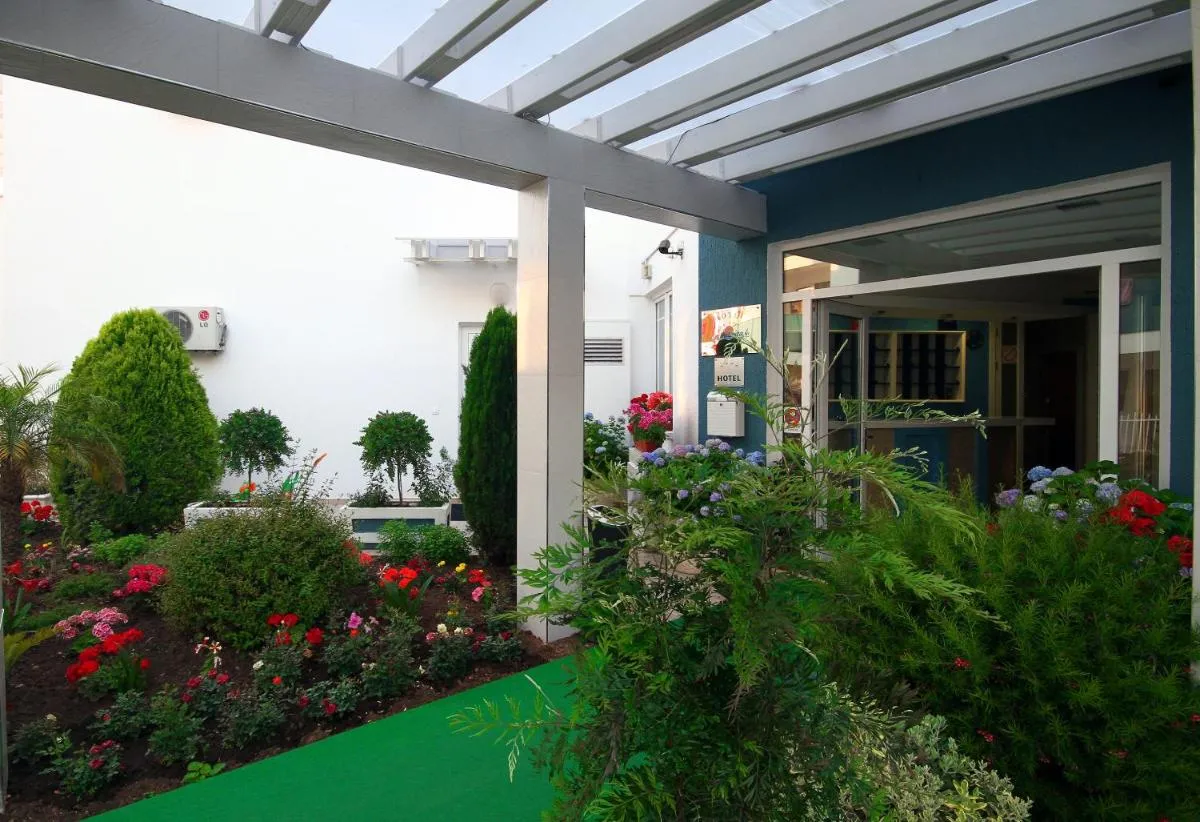 Image 3 of Hotel Bella Vista