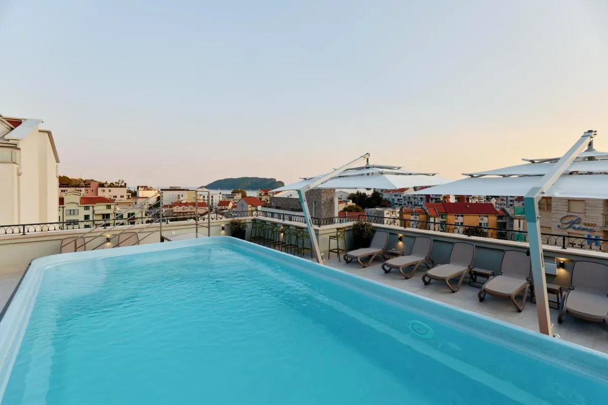 Image 2 of Hotel Diplomat by Aycon