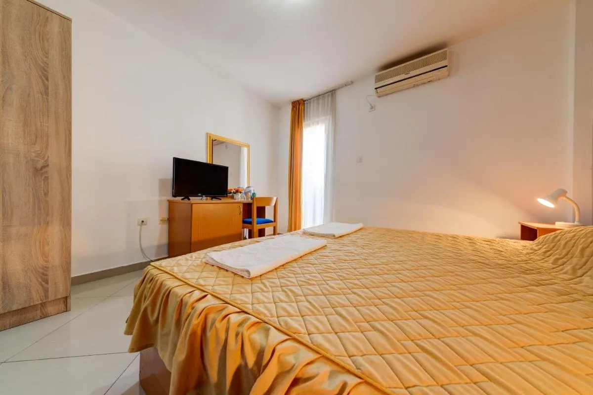 Image 6 of Hotel Suzana Budva