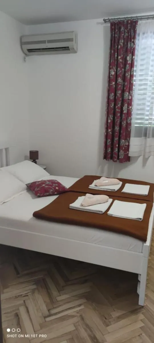 Image 5 of House Irena