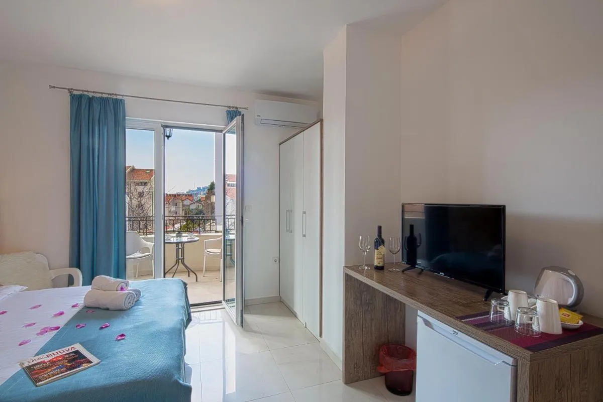 Image 4 of Le Marc Guest house