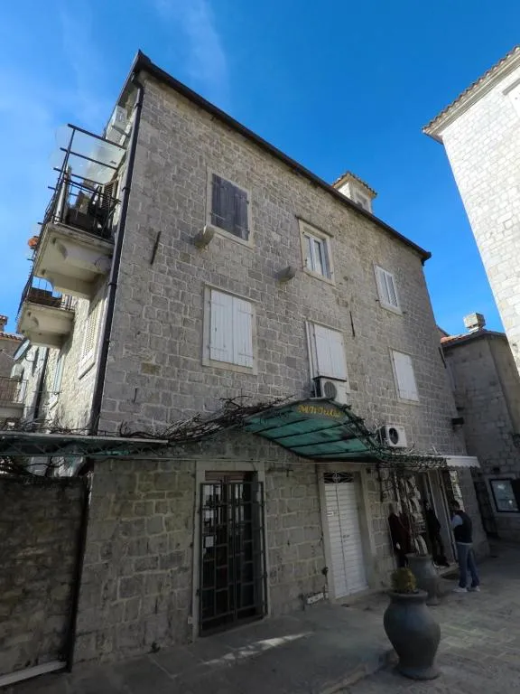 Image of Lux Squere Apartments