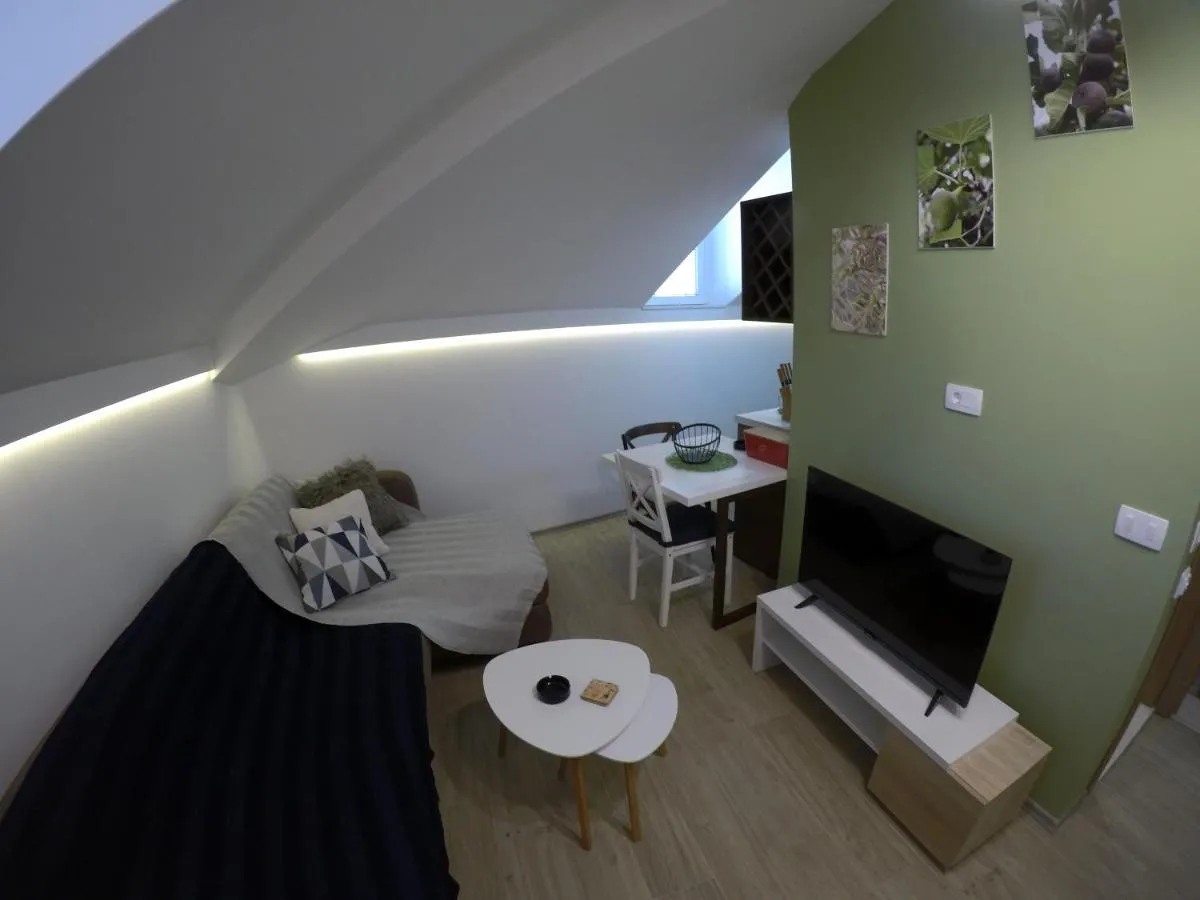 Image 4 of Lux Squere Apartments