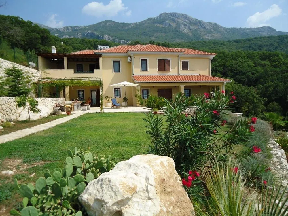 Image 2 of Lux Villa Provence