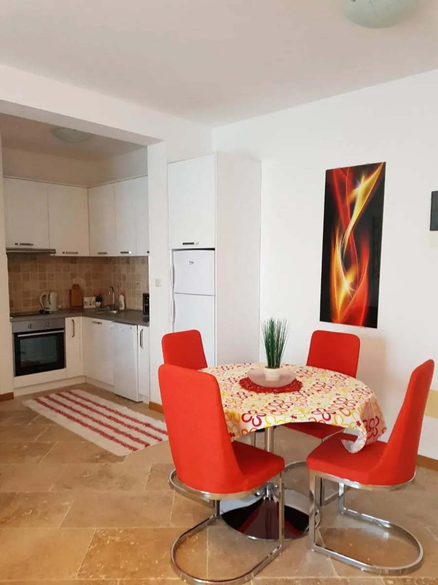 Image 4 of Luxury Apartments Trend