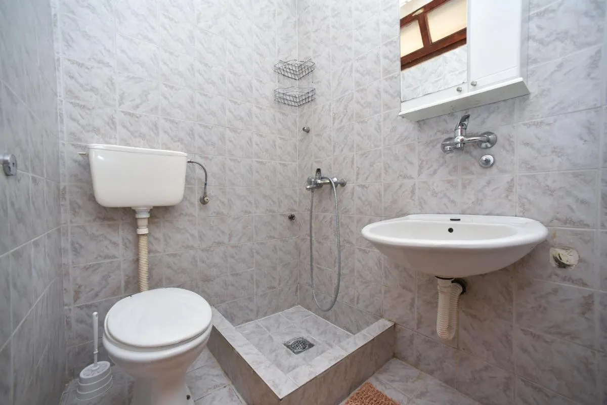 Image 1 of MG apartments and rooms